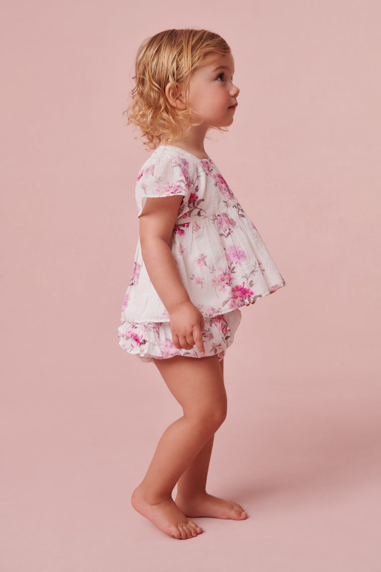 Baby girls top in dainty floral print.
