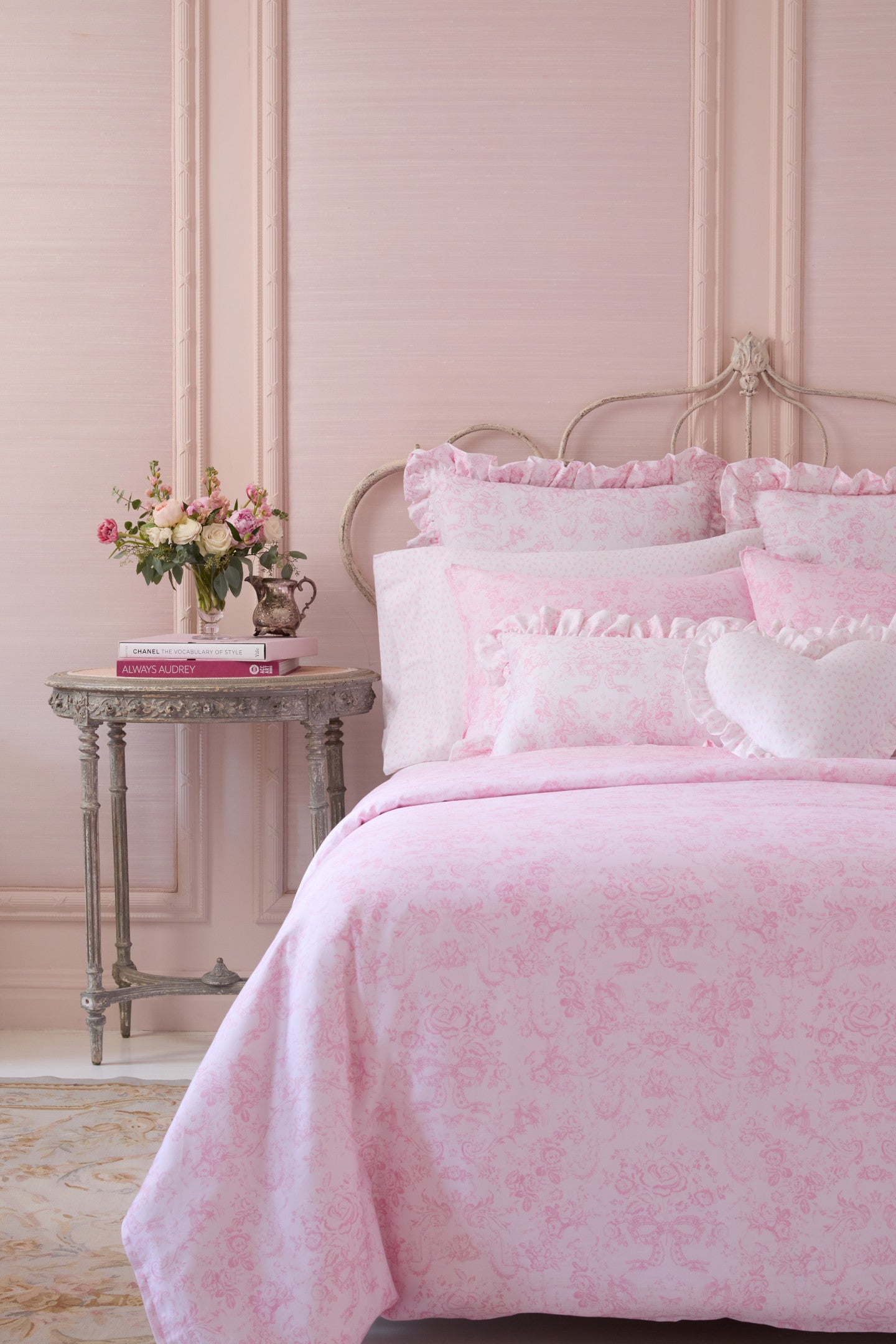 Protea floral reversible cotton mix duvet cover and pillowcase set, pink, Furn. | La Redoute Protea floral reversible cotton mix duvet cover and pillowcase set, pink, Furn. | La Redoute
