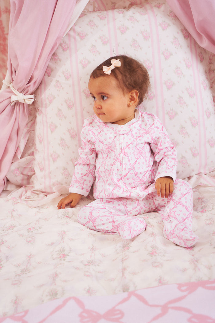 Made from a 100% cotton fabric, this footie is super soft and breathable for your baby and a two-way zipper makes getting ready for bed or the day super easy.