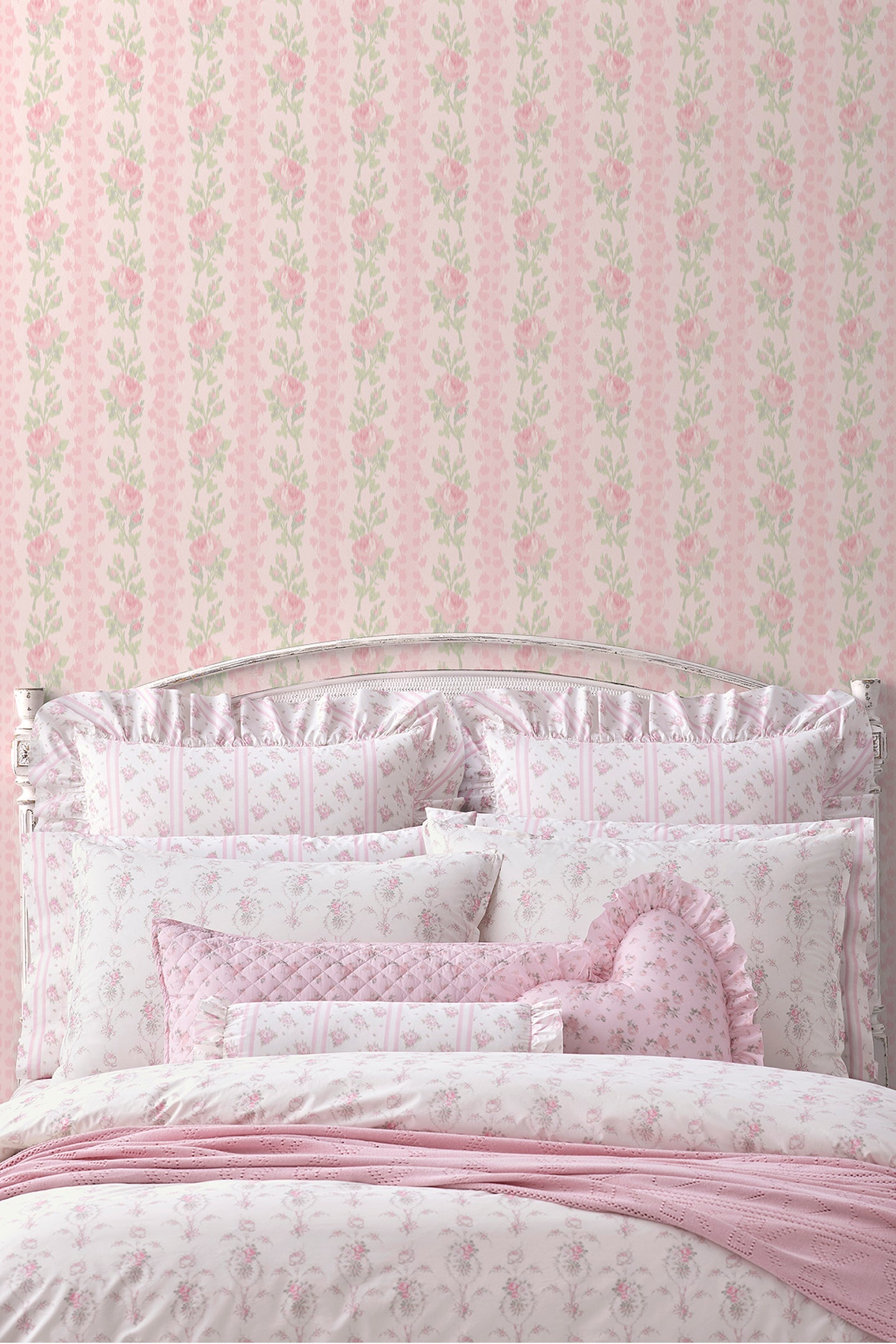 Strawberry Macaroon Standard Wallpaper - Thumbnail 2
